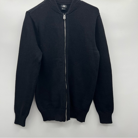 H&M Other - H&M black zip front sweater mens size S.